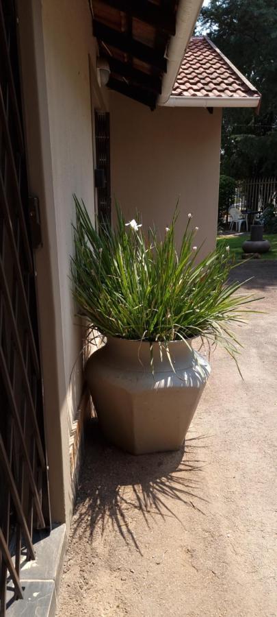 Atterbury Self Catering Studios Pretoria-Noord Eksteriør bilde