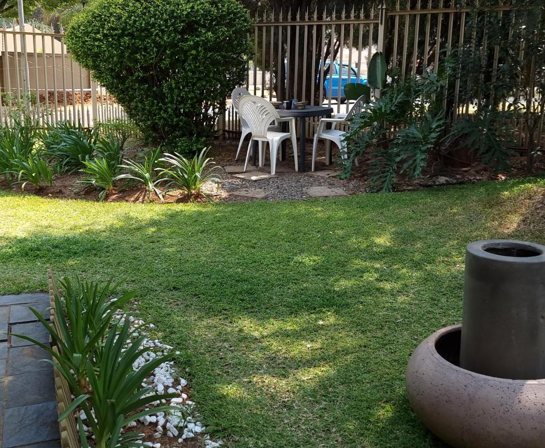 Atterbury Self Catering Studios Pretoria-Noord Eksteriør bilde