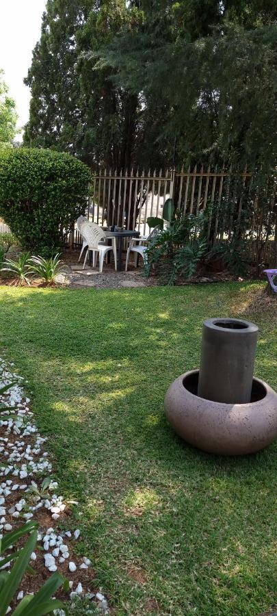 Atterbury Self Catering Studios Pretoria-Noord Eksteriør bilde